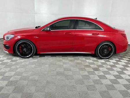 2014-Mercedes-AMG-CLA-45-AMG_17