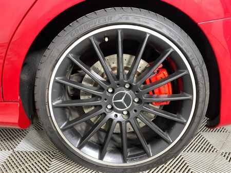2014-Mercedes-AMG-CLA-45-AMG_6