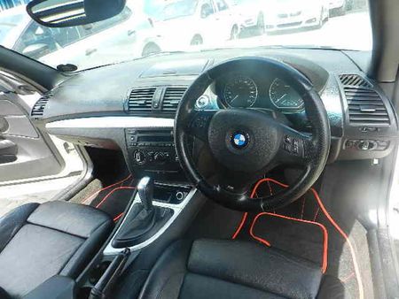 2013-BMW-1-Series-120i-Convertible-M-Sport-Auto_12