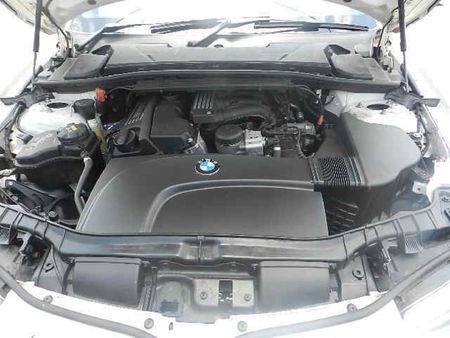2013-BMW-1-Series-120i-Convertible-M-Sport-Auto_14