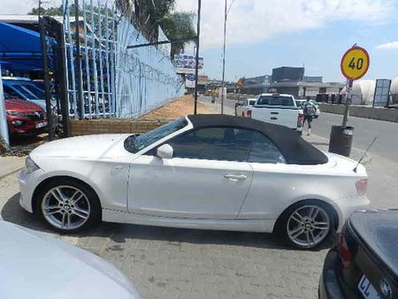 2013-BMW-1-Series-120i-Convertible-M-Sport-Auto_7