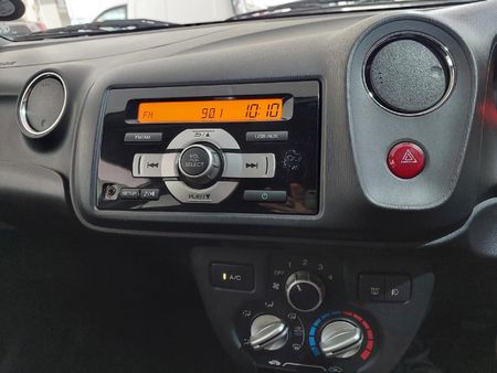 2014-Honda-Brio-12-Comfort-Auto_3