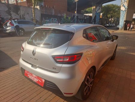 2018-Renault-Clio-IV-900T-Authentique-5-dr-66kW_5