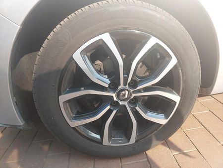 2018-Renault-Clio-IV-900T-Authentique-5-dr-66kW_6