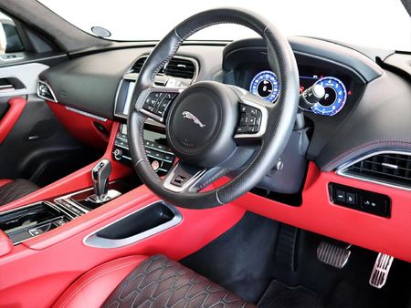 2020-Jaguar-F-Pace-50-V8-SVR_10