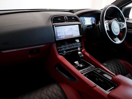 2020-Jaguar-F-Pace-50-V8-SVR_14