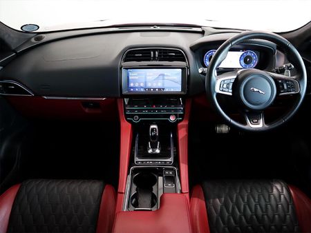 2020-Jaguar-F-Pace-50-V8-SVR_3