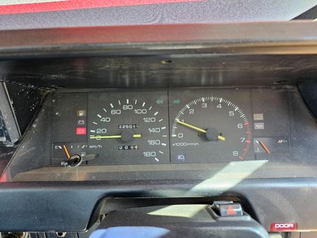 1985-Toyota-Corolla-16-GLX-Auto_13