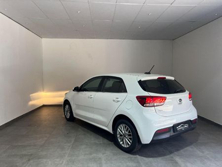 2020-Kia-Rio-14-EX-5-dr-Auto_5