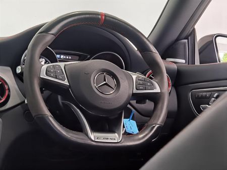 2016-Mercedes-AMG-CLA-45-AMG_10