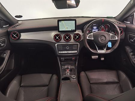2016-Mercedes-AMG-CLA-45-AMG_12
