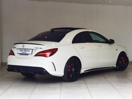 2016-Mercedes-AMG-CLA-45-AMG_3