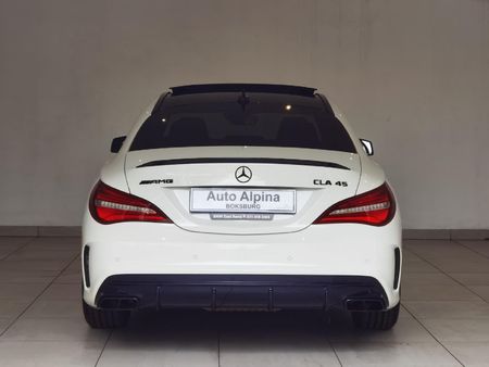 2016-Mercedes-AMG-CLA-45-AMG_4