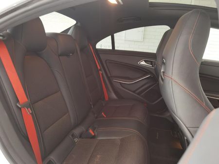 2016-Mercedes-AMG-CLA-45-AMG_8