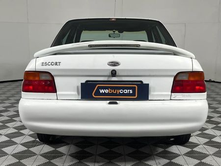 1996-Ford-Escort-14i-Entre-Sedan_11