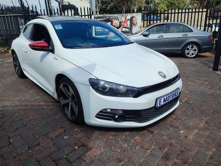 2016-Volkswagen-Scirocco-20-TSI-GTS-Auto_0