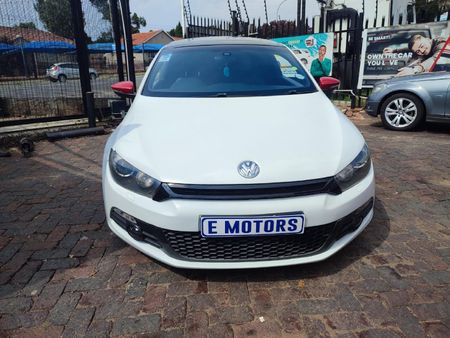 2016-Volkswagen-Scirocco-20-TSI-GTS-Auto_13