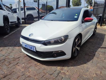 2016-Volkswagen-Scirocco-20-TSI-GTS-Auto_3