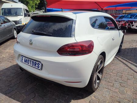 2016-Volkswagen-Scirocco-20-TSI-GTS-Auto_5