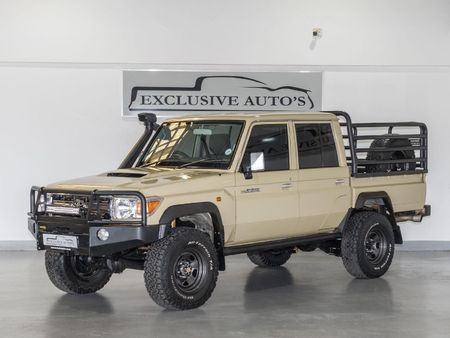 2013-Toyota-Land-Cruiser-79-79-45-D-Double-Cab_2