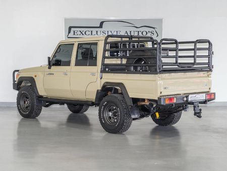 2013-Toyota-Land-Cruiser-79-79-45-D-Double-Cab_3