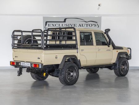 2013-Toyota-Land-Cruiser-79-79-45-D-Double-Cab_5