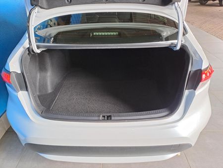 2022-Toyota-Corolla-18-XS-Hybrid-Auto_10