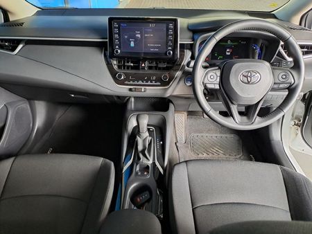2022-Toyota-Corolla-18-XS-Hybrid-Auto_6