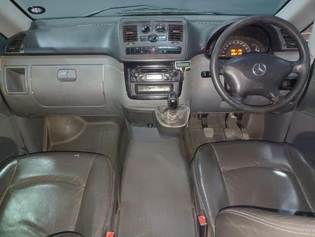 2005-Mercedes-Benz-Vito-115-CDI-CrewBus_10