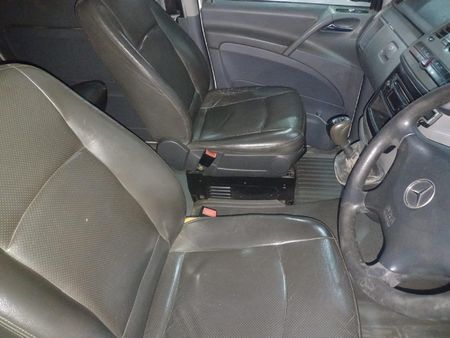 2005-Mercedes-Benz-Vito-115-CDI-CrewBus_11