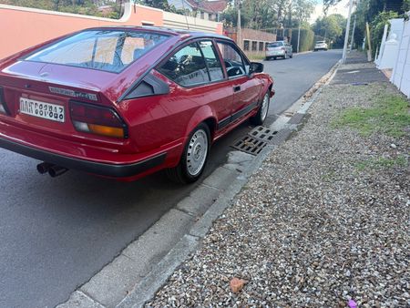 1983-Alfa-Romeo-GTV-V6-25_2