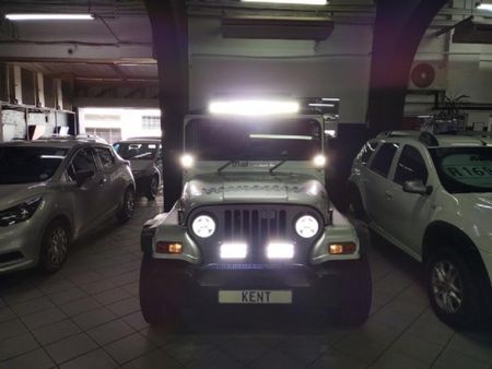 2018-Mahindra-Thar-25-CRDe-4x4-Soft-Top_12