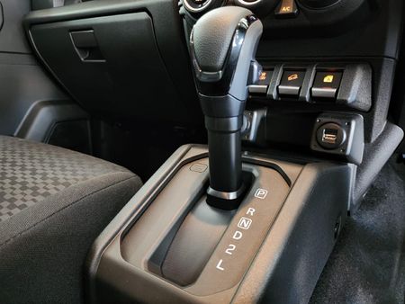 2024-Suzuki-Jimny-15-GLX-AllGrip-5-Door-Auto_17