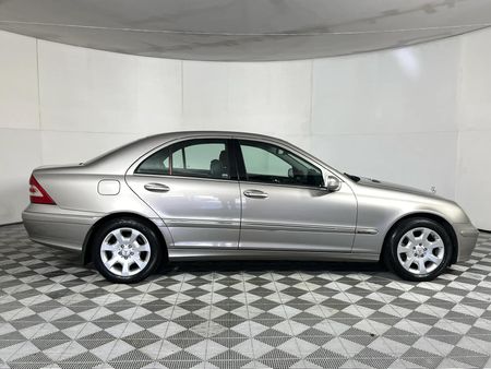 2007-Mercedes-Benz-C-Class-C-280-Elegance-Auto_16