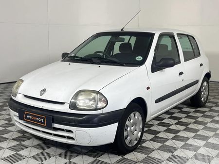 2001-Renault-Clio-12-Expression_0