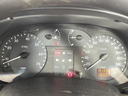 2001-Renault-Clio-12-Expression_2