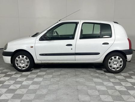 2001-Renault-Clio-12-Expression_8