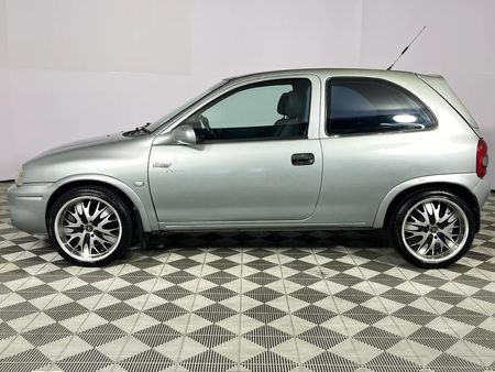 2004-Opel-Corsa-Lite-Sport_14