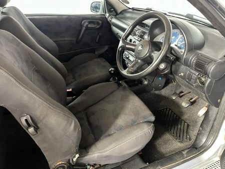2004-Opel-Corsa-Lite-Sport_7