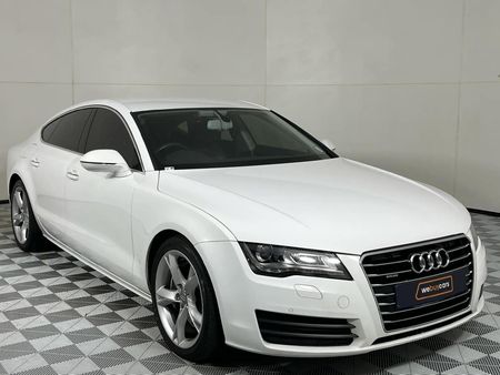 2011-Audi-A7-Sportback-30-TFSI-quattro-Auto_14