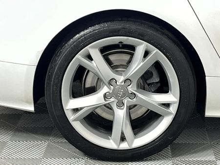2011-Audi-A7-Sportback-30-TFSI-quattro-Auto_6