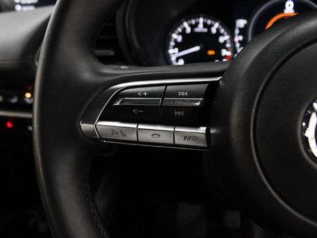 2021-Mazda-3-15-Dynamic-5-dr_12