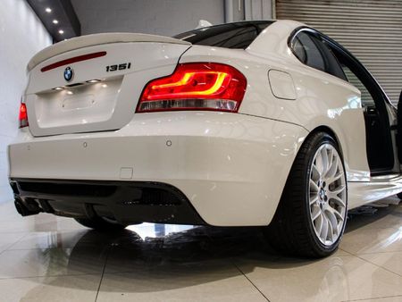 2013-BMW-1-Series-135i-Coupe-M-Sport-Auto_10