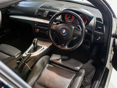 2013-BMW-1-Series-135i-Coupe-M-Sport-Auto_11