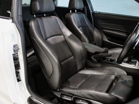 2013-BMW-1-Series-135i-Coupe-M-Sport-Auto_12