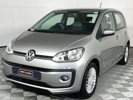 2020-Volkswagen-Up-Move-Up-10-5-dr_0