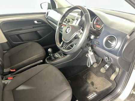 2020-Volkswagen-Up-Move-Up-10-5-dr_9