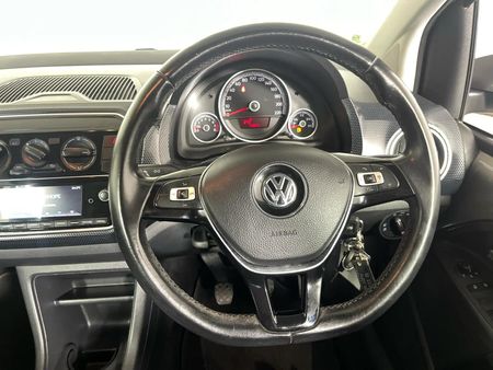 2020-Volkswagen-Up-Move-Up-10-5-dr_12