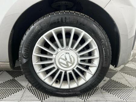 2020-Volkswagen-Up-Move-Up-10-5-dr_5