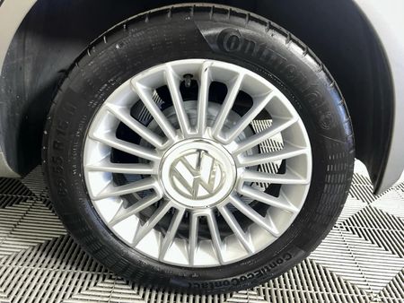 2020-Volkswagen-Up-Move-Up-10-5-dr_6